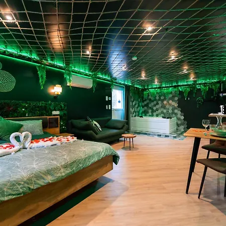 L'Oasis Tropicale, Jacuzzi, Love Room Roppenheim Buitenkant foto